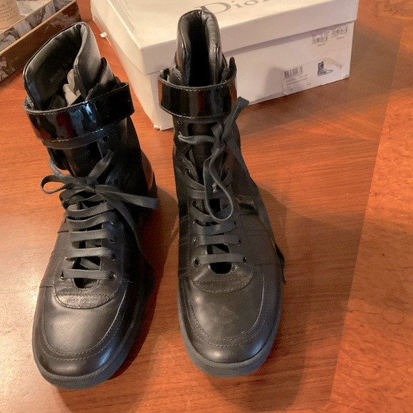 Dior high top sneaker - Picture 1 of 5